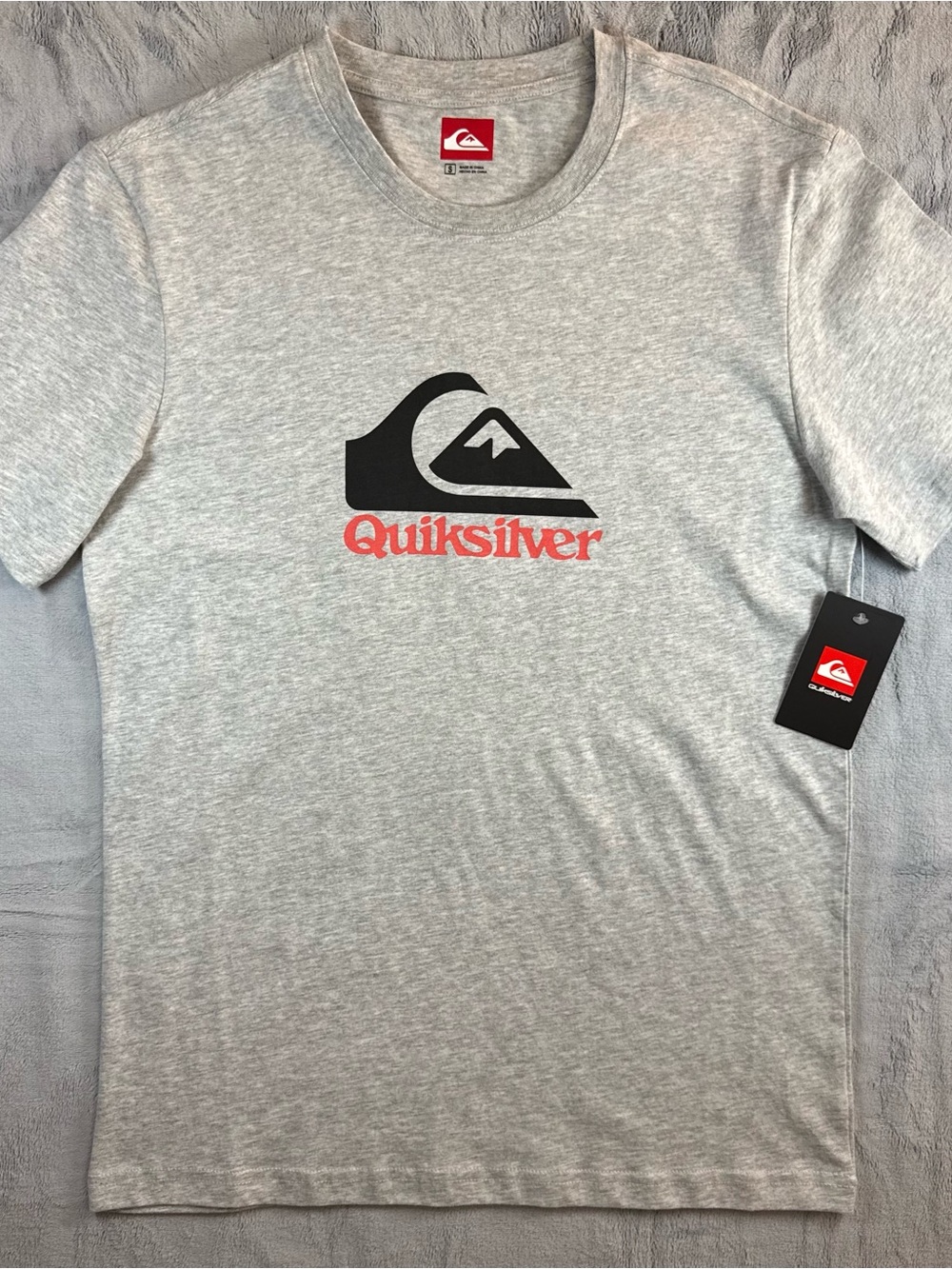 Quiksilver Athletic Gray Short Sleeve Logo Tee with Black Wave and Red Text